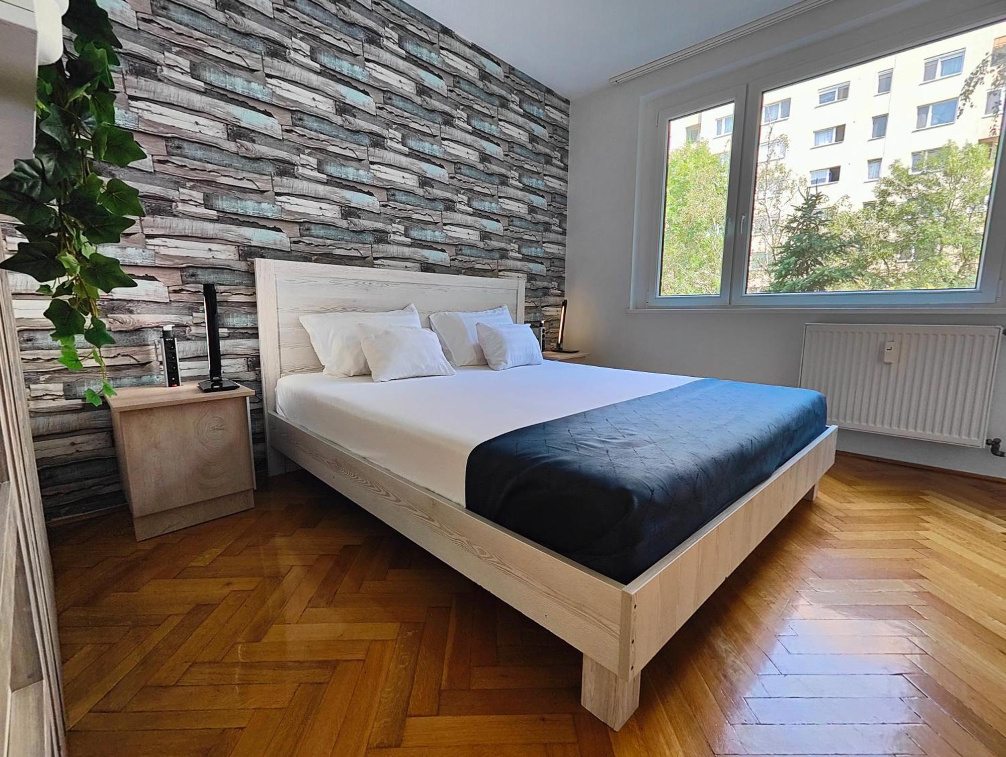 Comfort 14 -- Stylish City Apartment Netflix, Wi-Fi & Parking มิชโคลซ์ ภายนอก รูปภาพ